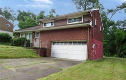 571 Grove Rd, Penn Hills, PA 15147