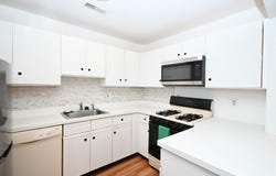 12 Falcon Ridge Way, Hamburg Boro, NJ 07419-1136