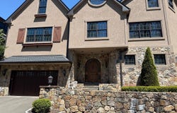 5 Woods Way, Guilford, CT 06437