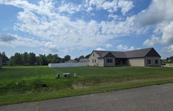 48131 Timber Creek Drive, Belleville, MI 48111