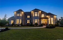 5558 Herons Glen, Clarence, NY 14031