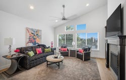 10682 S BRIDLEWOOD Ln E, Sandy, UT 84092