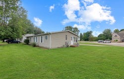 11131 N Wawasee Circle, Cromwell, IN 46732-9690