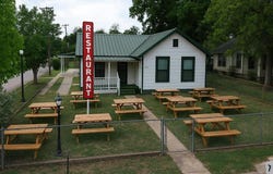 700 Clay St, Kerrville, TX 78028