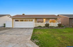1131 Princeton Rd, Woodburn, OR 97071