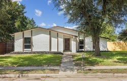 714 Pinehill Lane, Grand Prairie, TX 75052