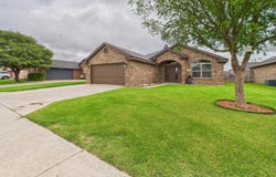 305 N 7th Street, Wolfforth, TX 79382