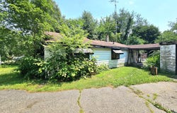 17881 S River Road, Three Rivers, MI 49093