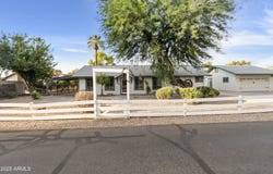 229 E TREMAINE Drive, Chandler, AZ 85225