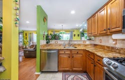 143 Summit Rdg, Pompton Lakes Boro, NJ 07442-1478