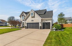 661 N Poplar Circle, Gardner, KS 66030
