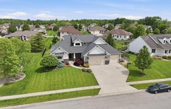 10223 Buttonwood Pass, Leo, IN 46765