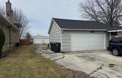 15536 State Street, South Holland, IL 60473