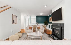 95 Anderer Ln, Boston, MA 02132
