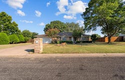 15 Cliff Drive, Mineral Wells, TX 76067