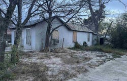 213 Warner, Del Rio, TX 78840