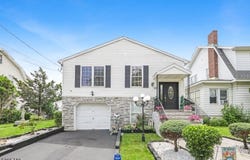 95 Burlington Ave, Paterson City, NJ 07502-1801