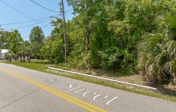 216 8th St, Apalachicola, FL 32320