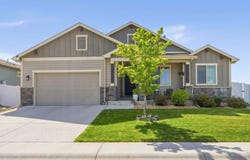 1815 Holloway Dr, Windsor, CO 80550