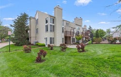 1700 Highview Circle Court, Ballwin, MO 63021