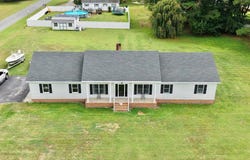 8 NELSON DR, ONANCOCK, VA 23417