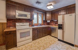 328 Caswell Street, Taunton, MA 02718