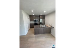 9622 W Tunis Dr, Sioux Falls, SD 57106