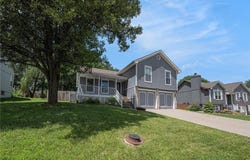 412 Fletcher Drive, Smithville, MO 64089