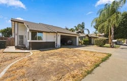 4331 Myrtle Avenue W, Visalia, CA 93277