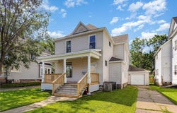 808 9th E, Menomonie, WI 54751
