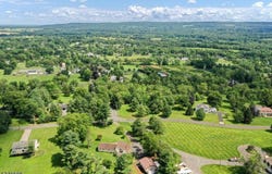 170 Fairview Dr, Branchburg Twp., NJ 08853-4064
