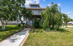 116 E 7th St, Tipton, IA 52772