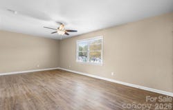 525 12th Street SW, Hickory, NC 28602