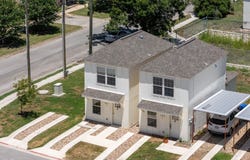 230 Debus Dr, Taylor, TX 76574