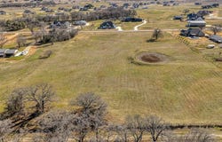 1136 Paradise Parkway, Poolville, TX 76487