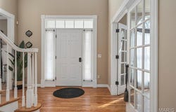 1043 Greystone Manor Parkway, Chesterfield, MO 63005