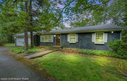 5142 Pine Tree Lane, Pocono Summit, PA 18346