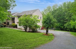 7 White Rock Terrace, Holmdel, NJ 07733