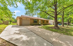 206 E Scott Wayne Drive, Nixa, MO 65714