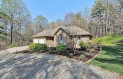 499 Cahas Ln, Boones Mill, VA 24065