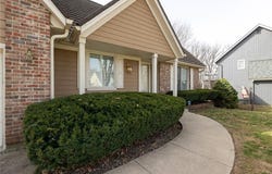 5103 NE Ash Grove Place, Lee's Summit, MO 64064