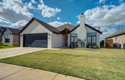 805 N 6th Circle, Wolfforth, TX 79382