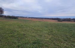 39 Route D, Santa Fe, MO 65282