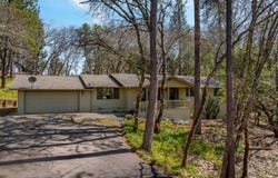 905 Lathrop Road, Grants Pass, OR 97526