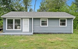 5006 Yew Ln, Louisville, KY 40213