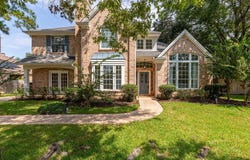 501 Crown Colony Drive, Lufkin, TX 75901