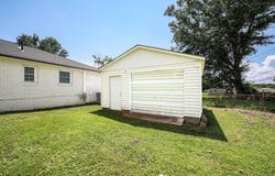 1011 Hemlock St, Tuscumbia, AL 35674