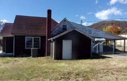 2737 1st Ave E, Big Stone Gap, VA 61265