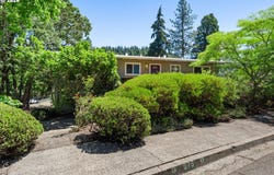 975 E 44TH Ave, Eugene, OR 97405