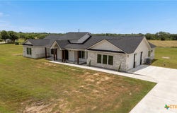 285 Kendal Drive, Victoria, TX 77904